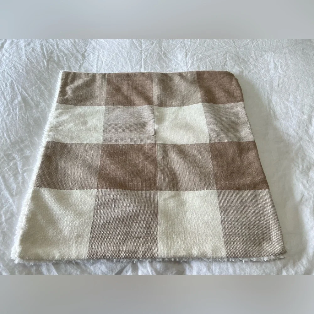 Pottery Barn | Bryce Sherpa Pillow Cover Neutral Buffalo Check EUC